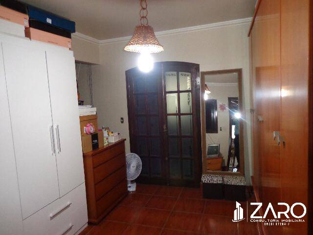 Casa à venda com 3 quartos, 150m² - Foto 10