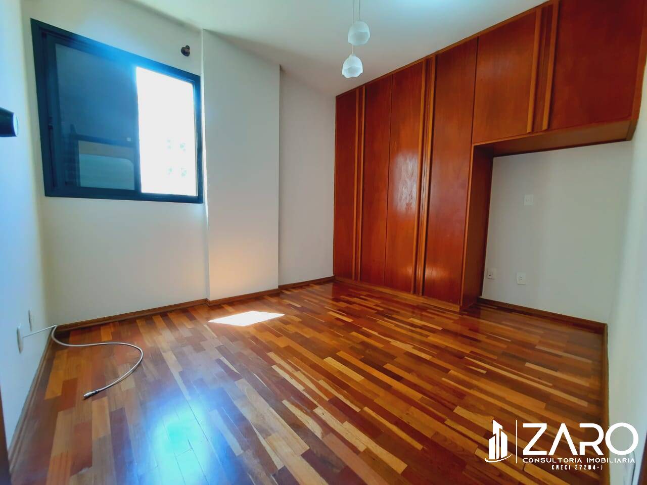 Apartamento à venda com 2 quartos, 74m² - Foto 6