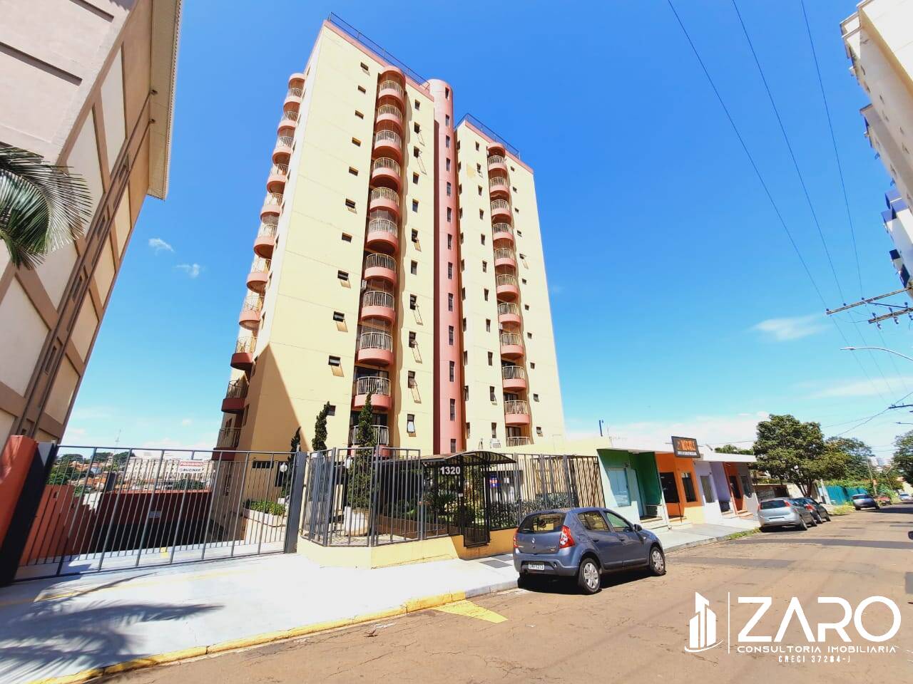 Apartamento à venda com 2 quartos, 74m² - Foto 1