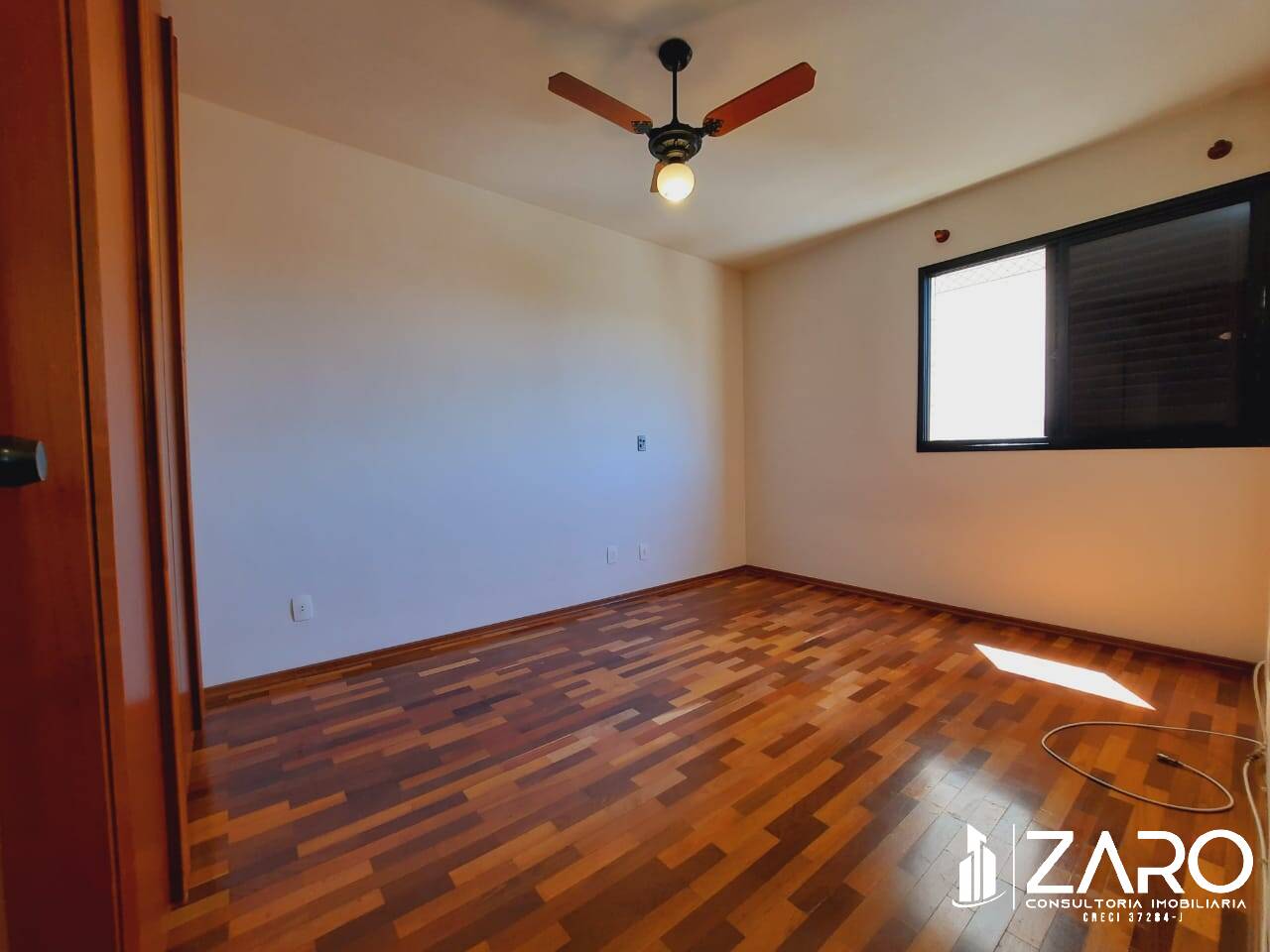 Apartamento à venda com 2 quartos, 74m² - Foto 7