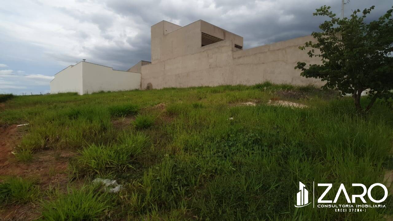 Terreno à venda, 200m² - Foto 1