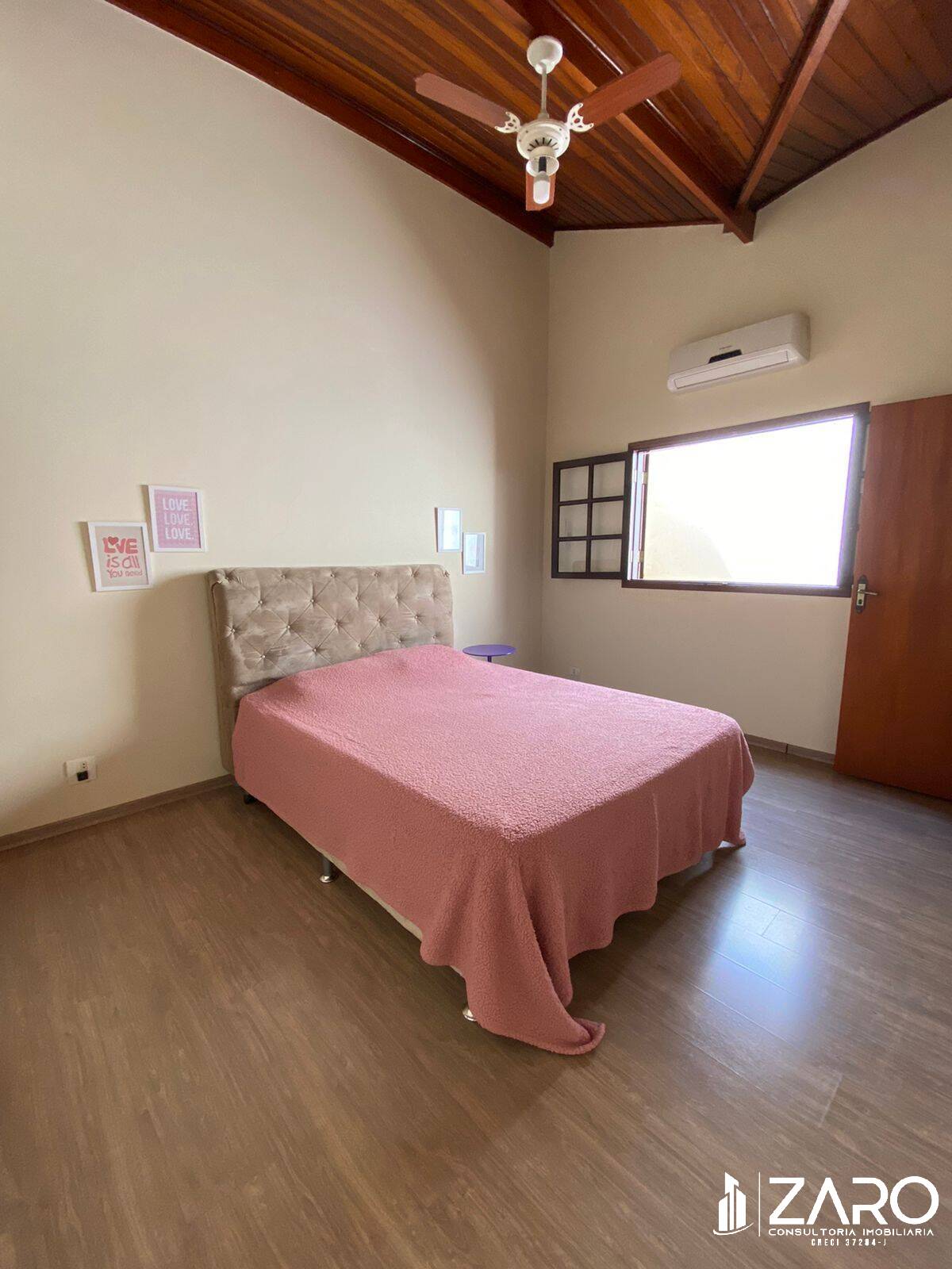 Casa à venda com 2 quartos, 250m² - Foto 14