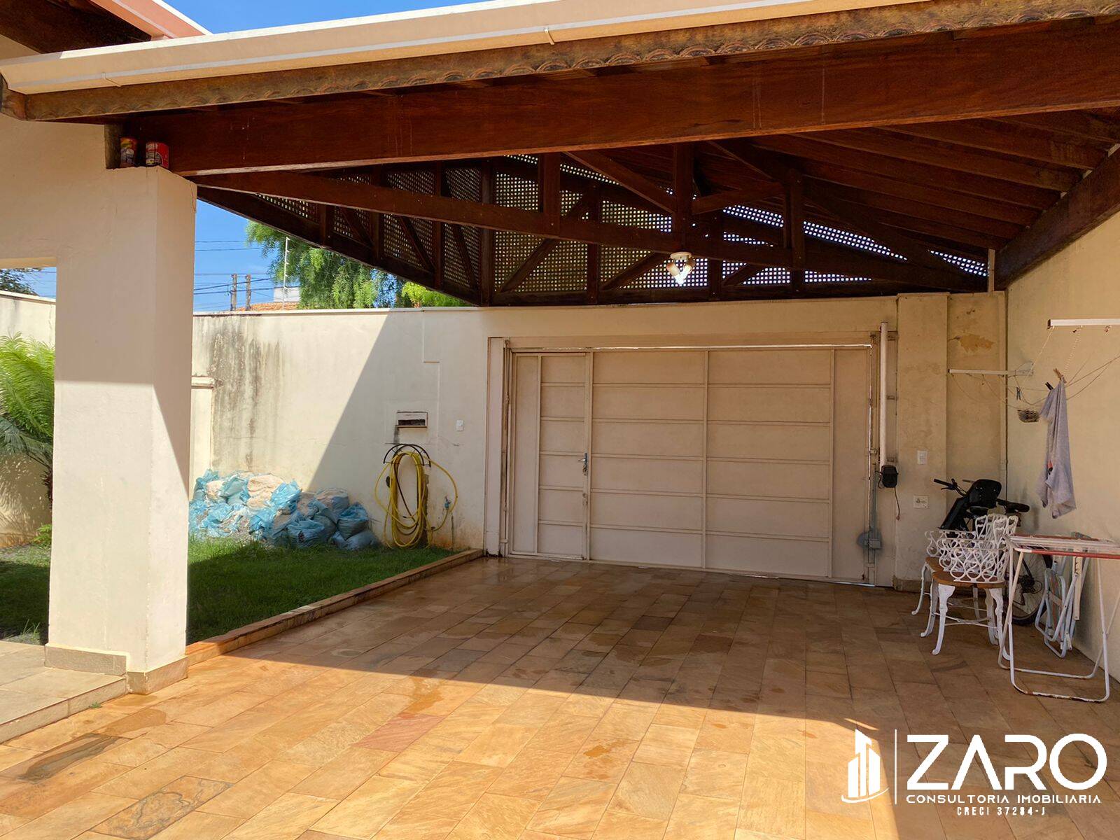 Casa à venda com 2 quartos, 250m² - Foto 37