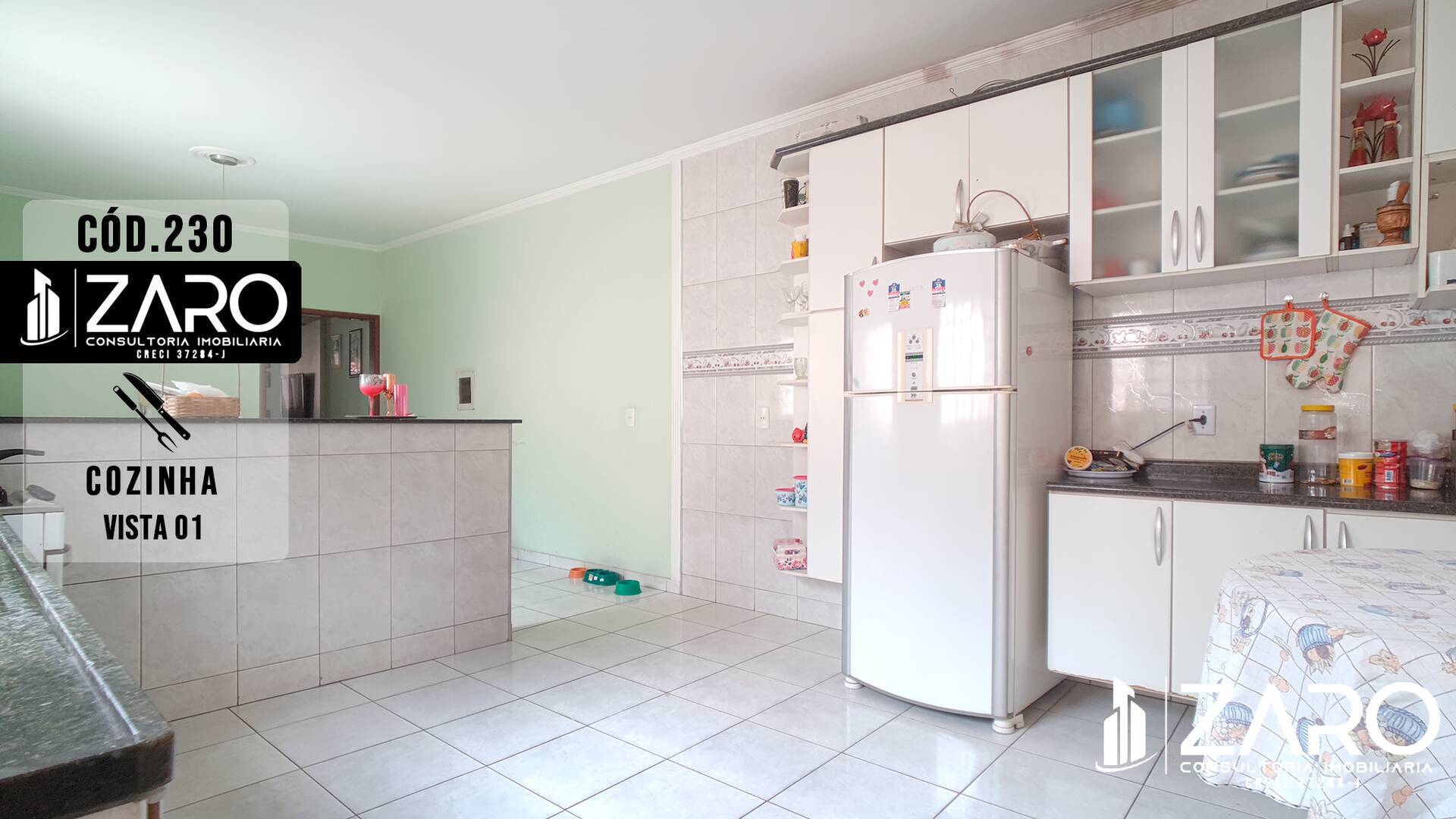 Casa à venda com 3 quartos, 320m² - Foto 11