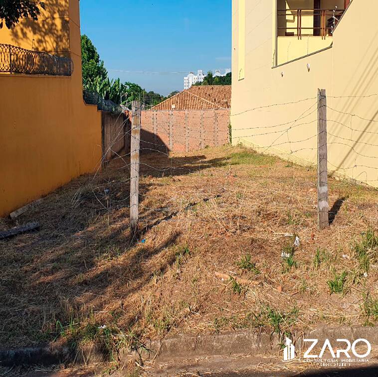 Terreno à venda, 300m² - Foto 1