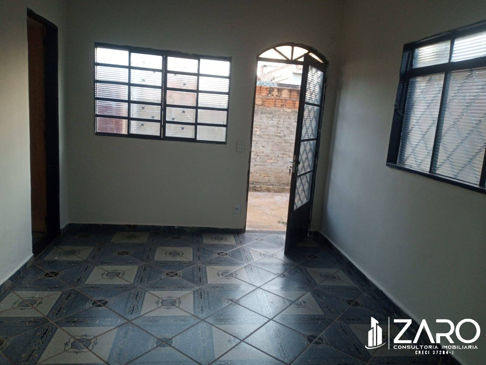 Casa à venda com 3 quartos, 150m² - Foto 4